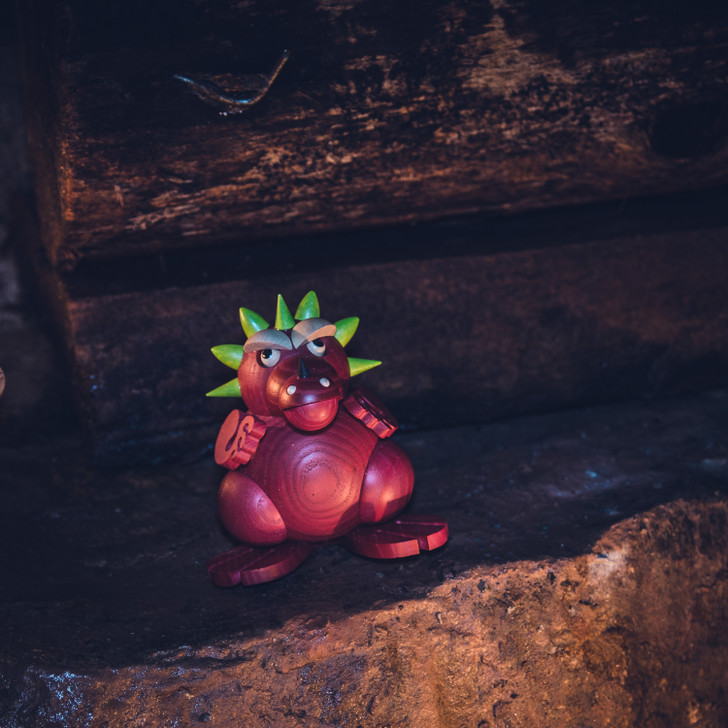Red Kid Dragon Incense Smoker 11cm – alternate view of the German Christmas smoker