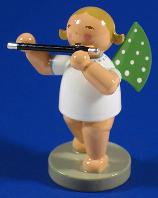 WENDT & KÜHN Blonde Angel Traverse Flute Figurine – detail view of the Christmas ornament