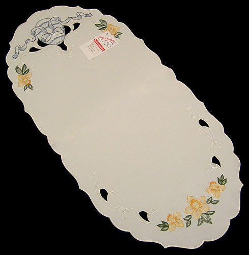 Easter Egg Tablecloth German Table Topper Oval – German handcrafted gift by Funke Stickerei GmbH