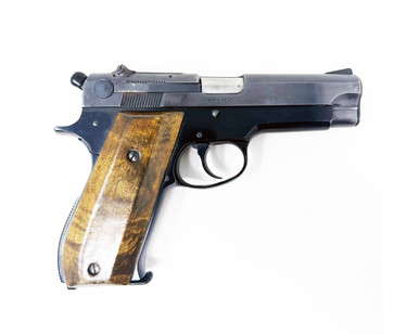 Smith & Wesson Model 39 9mm pistol – alternate angle showing controls and slide
