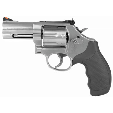 Smith & Wesson 686 Plus 357 Magnum 3-inch revolver – right side profile