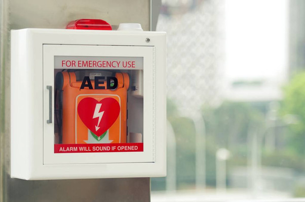 Saving Lives with an AED: A Step-by-Step Guide to Proper Usage