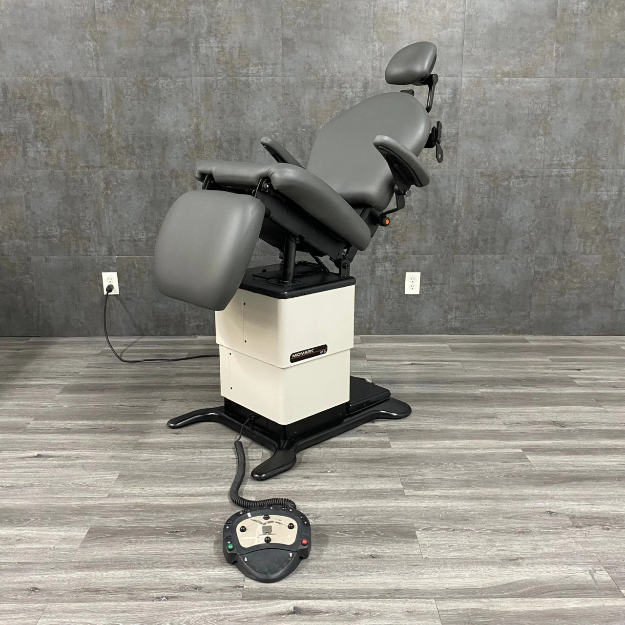 Certified Refurbished Midmark 419 Power Procedure Table | Exam