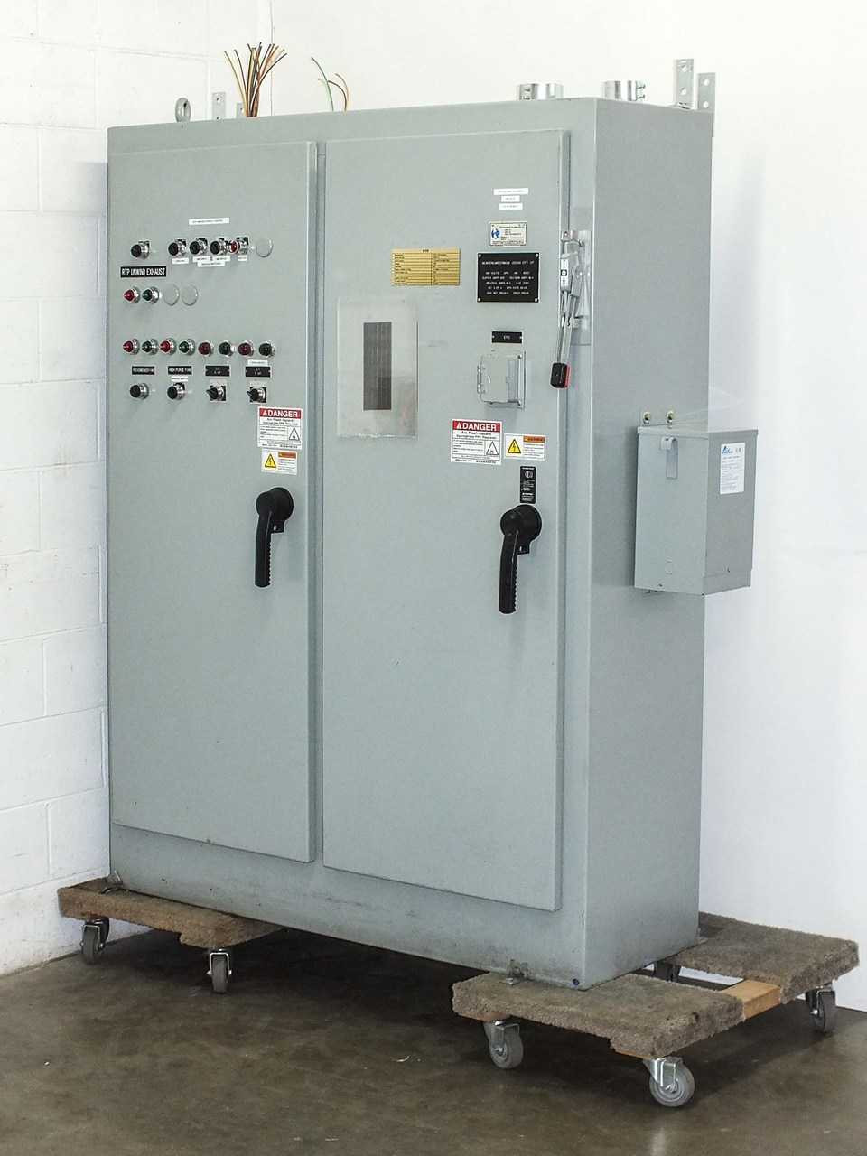 Hoffman Enclosed Industrial Control Panel Disconnect with Breakers (Two