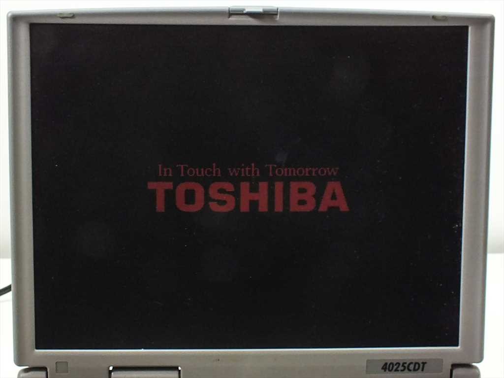 Toshiba Satellite 4025CDT Pentium II 300MHz 64MB Laptop