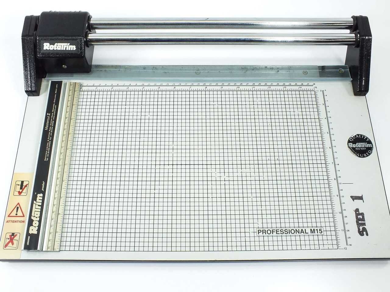 Rotatrim M15 Professional Rotary Guillotine Paper Cutter 15