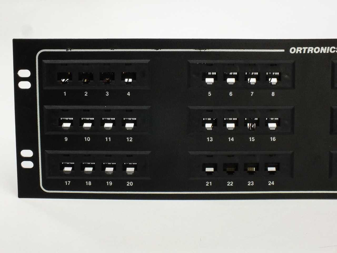 ORT　ステージ4,5 Ortronics Inc OR-808044023 48 Port Modular Quadframe Telco