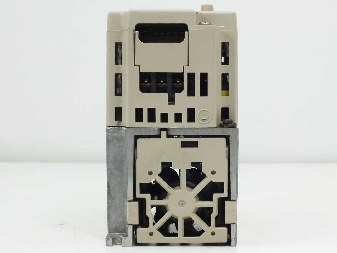 Yaskawa CIMR-J7AA20P7 VS Mini J7 3 Phase 50/60 Hz to 400 Hz Inverter