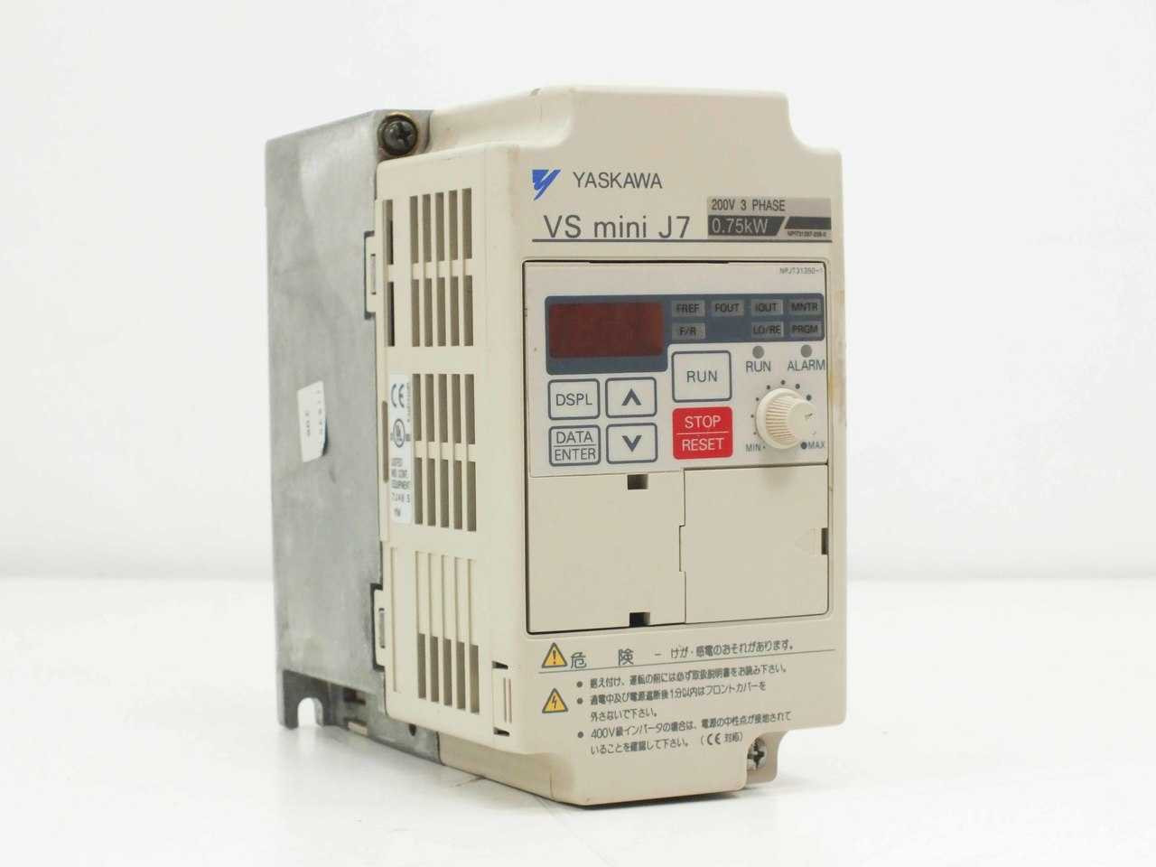 Yaskawa インバーター VS mini J7 CIMR-J7AA20P4 Yaskawa CIMR-J7AA20P7 VS Mini J7 3 Phase 50/60 Hz to 400 Hz Inverter