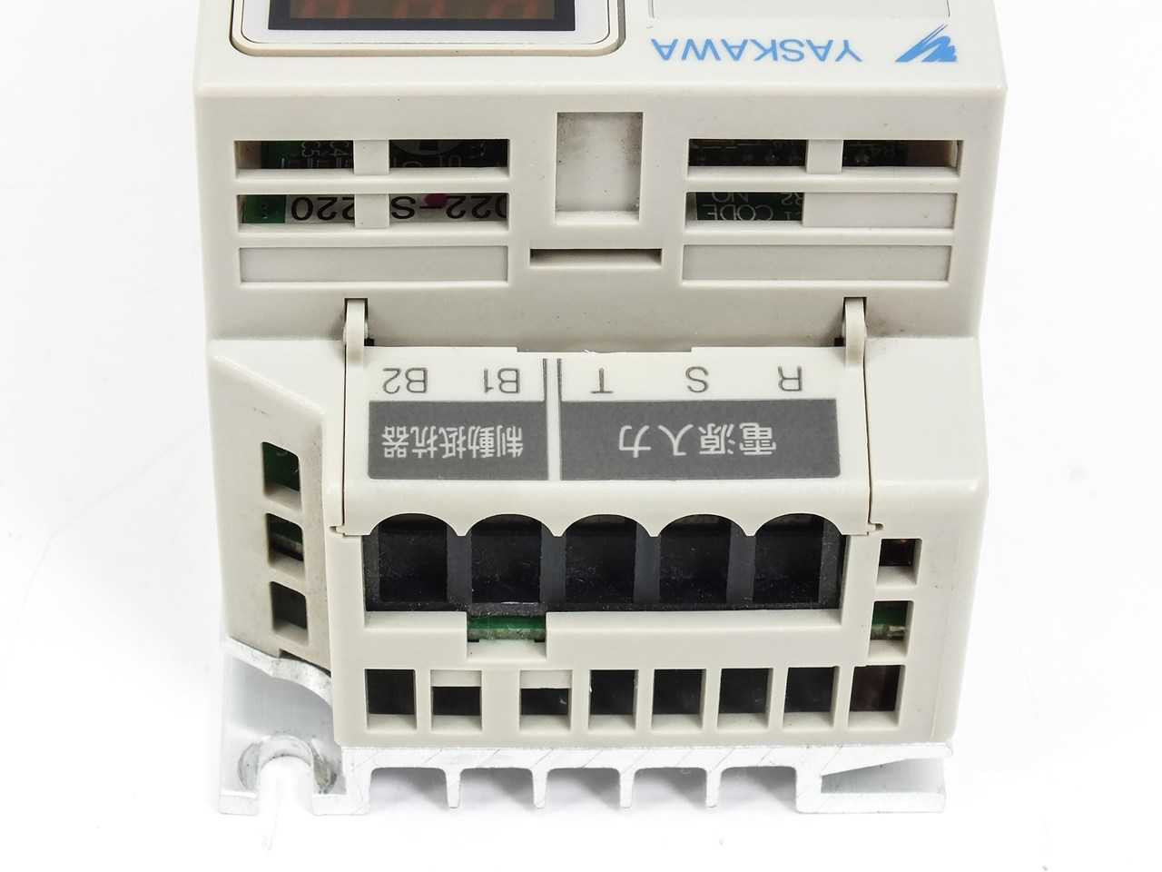 Yaskawa CIMR-XCAA20P1 Inverter Drive VS mini 200V 3 PH 0.1kW