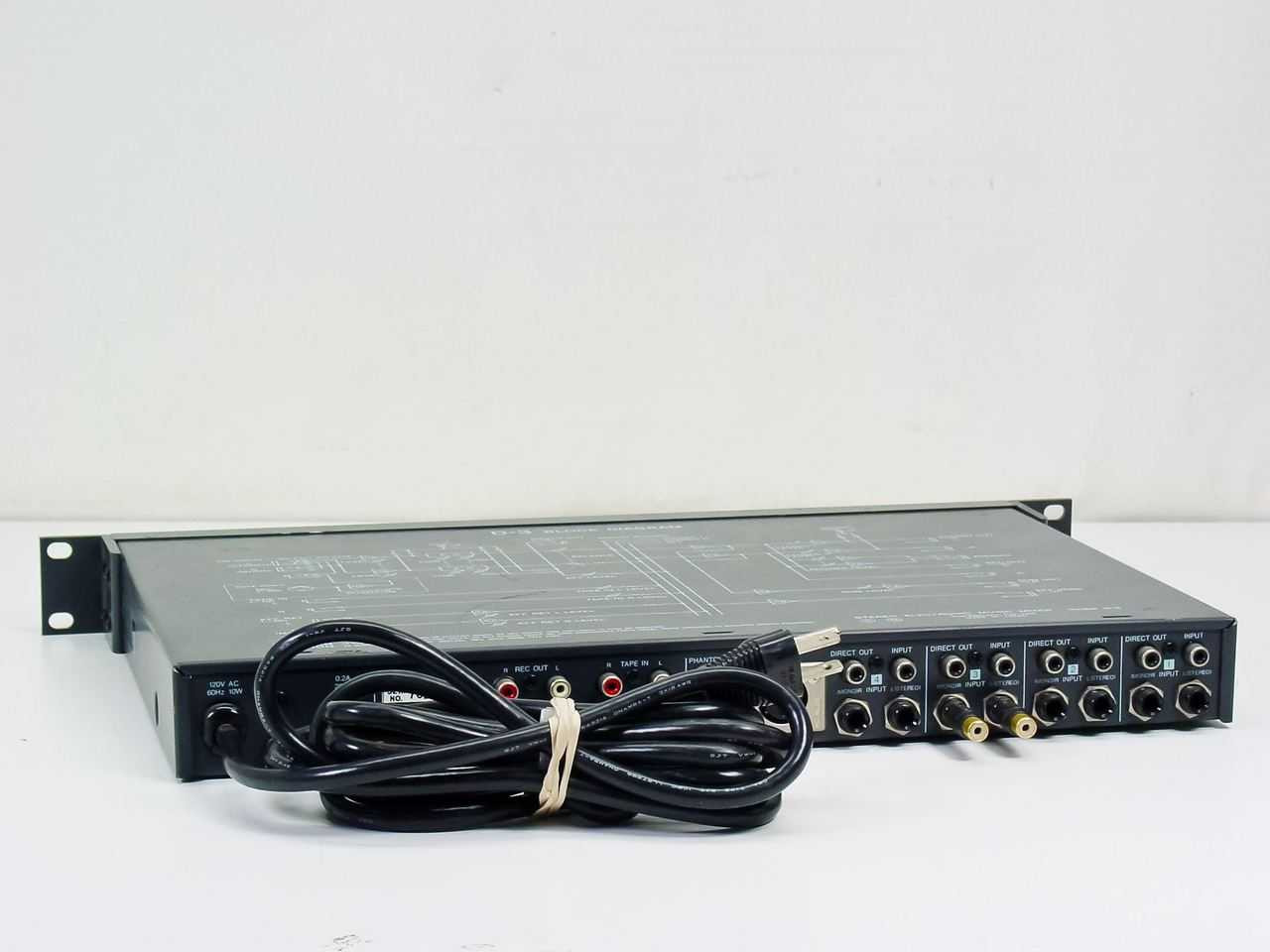 TOA D-3 Stereo Electronic Music Mixer 19 Inc Rackmount with Ears