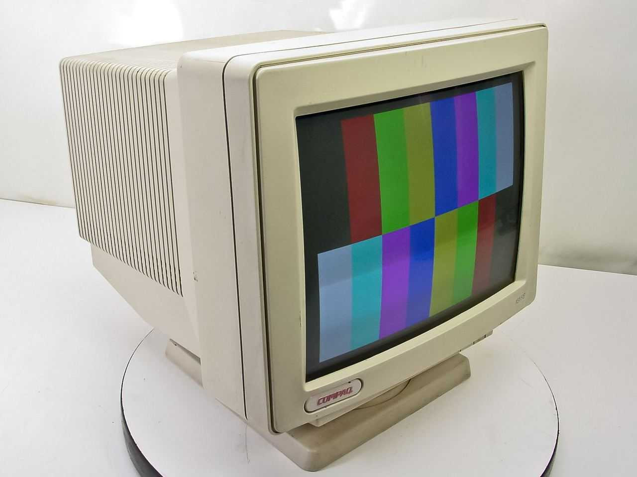 b*d様 【未使用】Compaq S510 Color Monitor 15イン Compaq 444 15