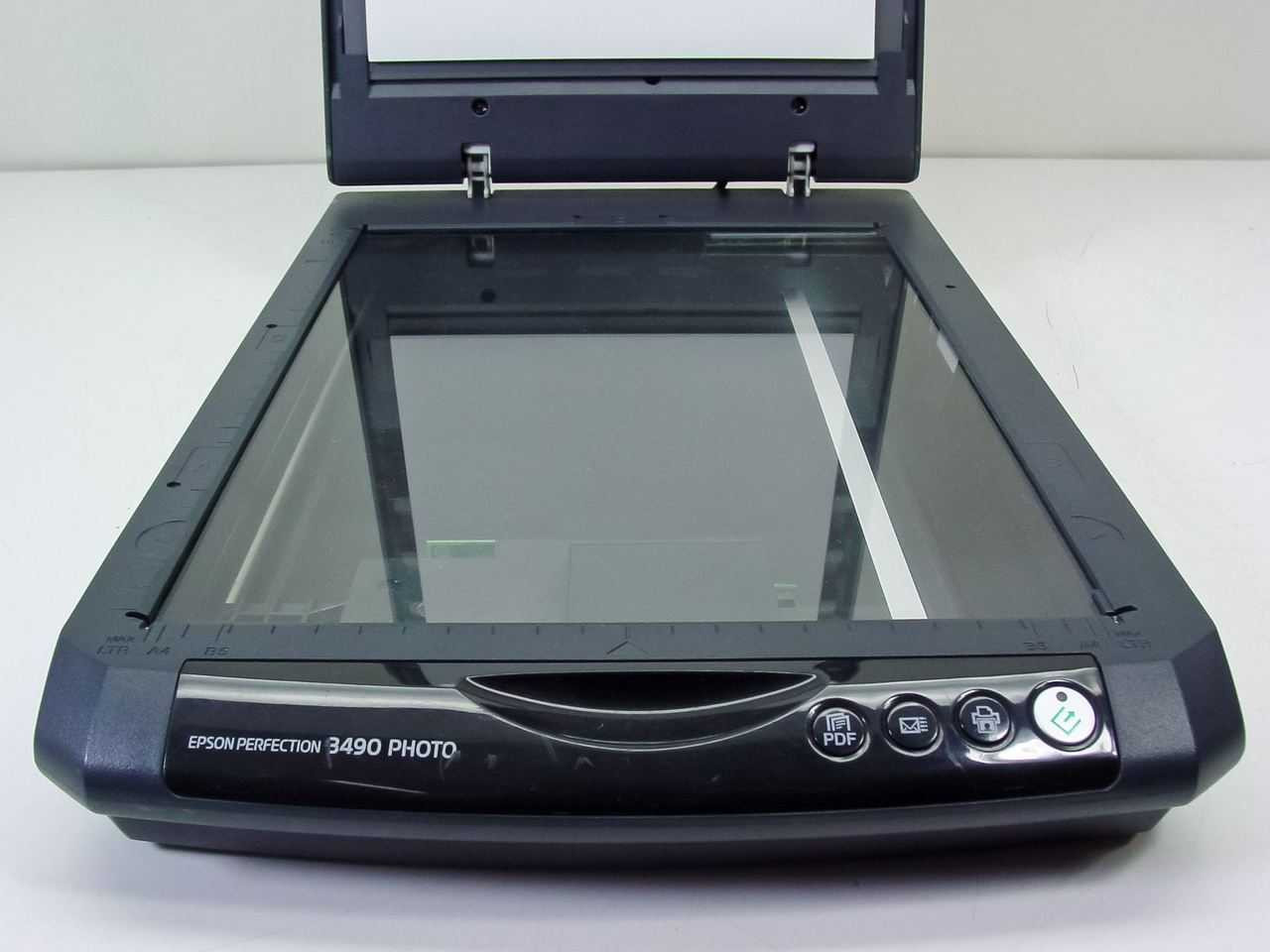 Epson GT-F520 Perfection 3490 Photo Scanner
