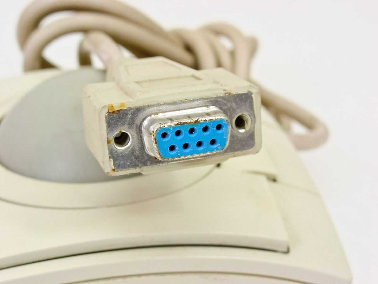Microspeed 9352 3 Button TrackBall Serial mouse - PC-Trac