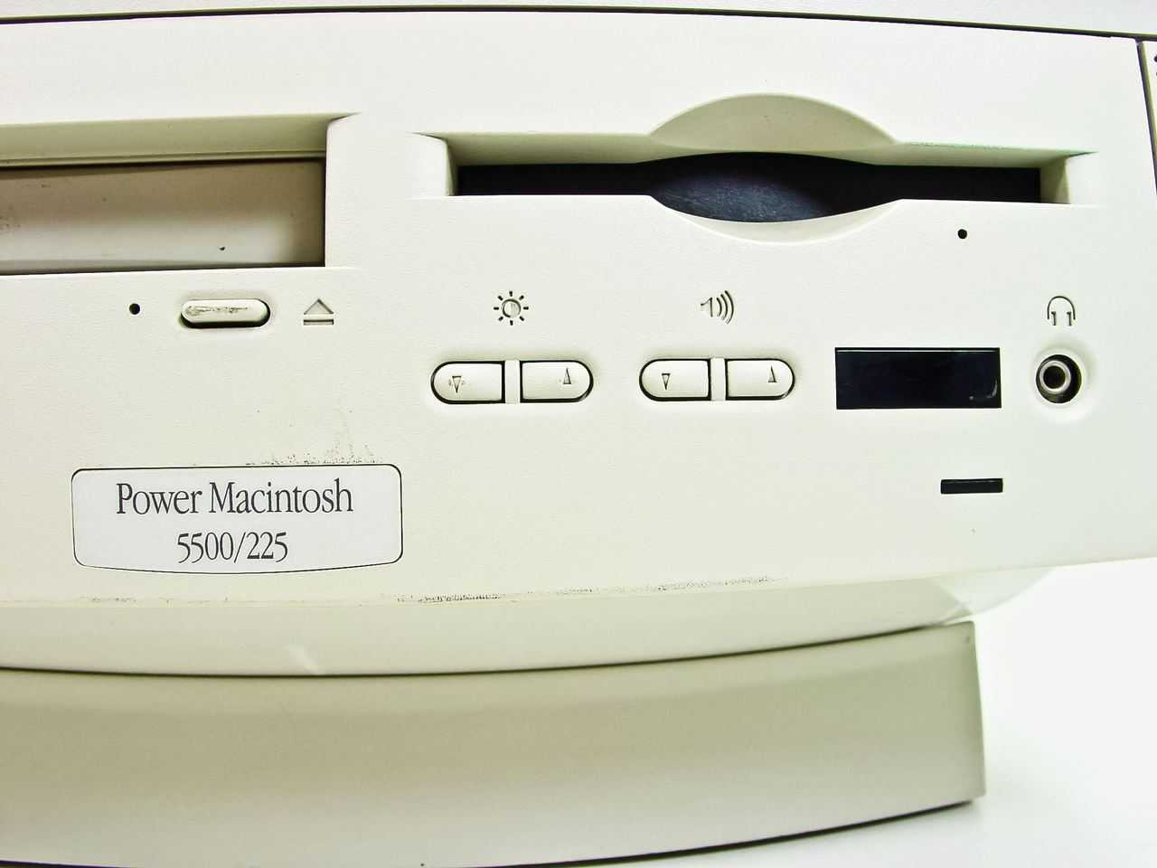 Apple Power Macintosh 5500/225 M3046 PowerPC 603e 225MHz