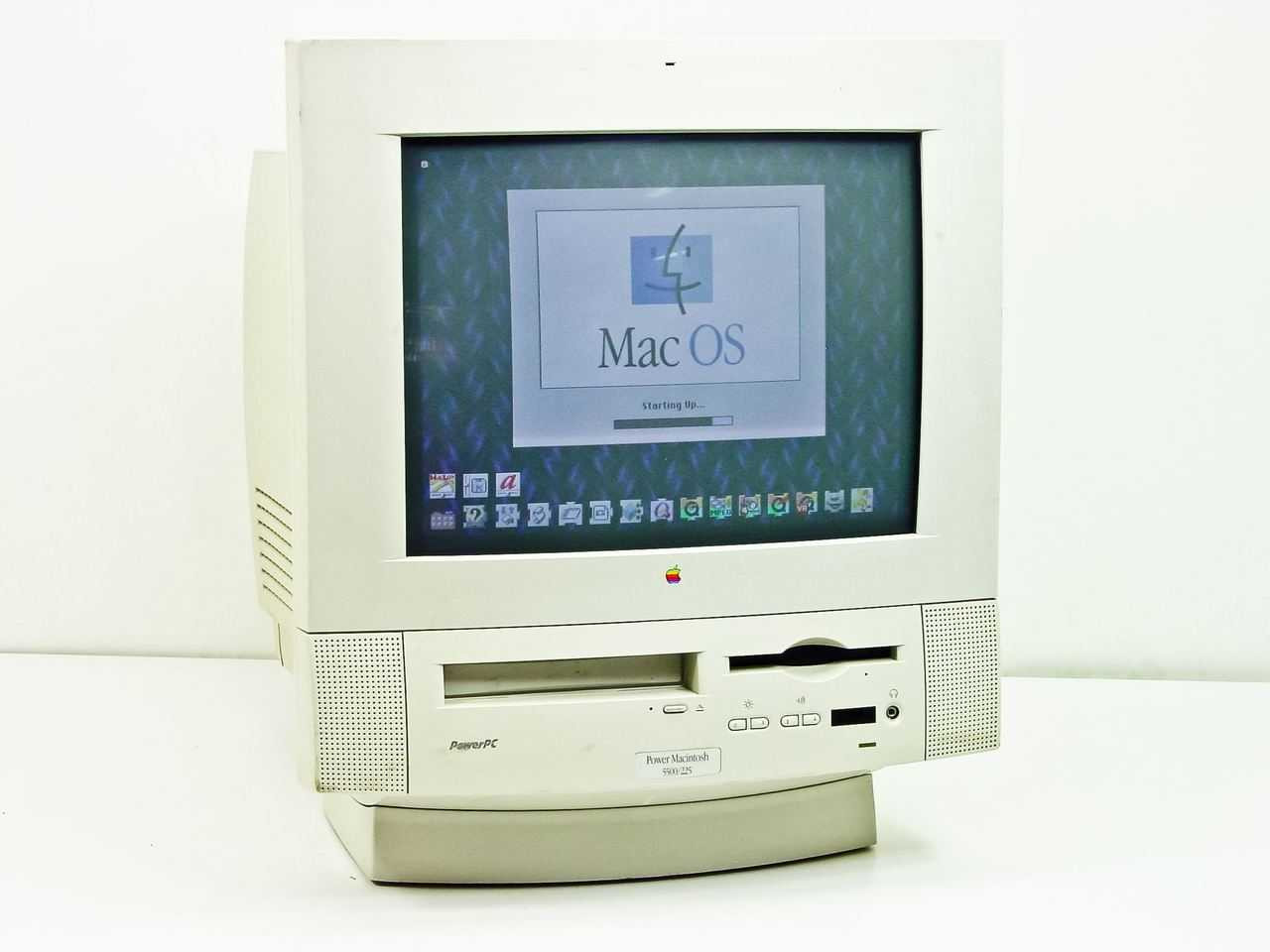 Apple Power Macintosh 5500/225 M3046 PowerPC 603e 225MHz