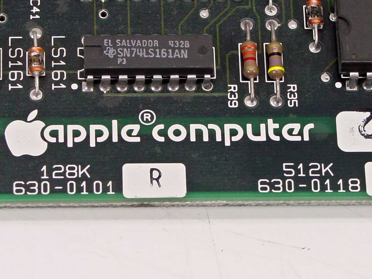 Apple 630-0101 128K Macintosh Logic Board Motherboard