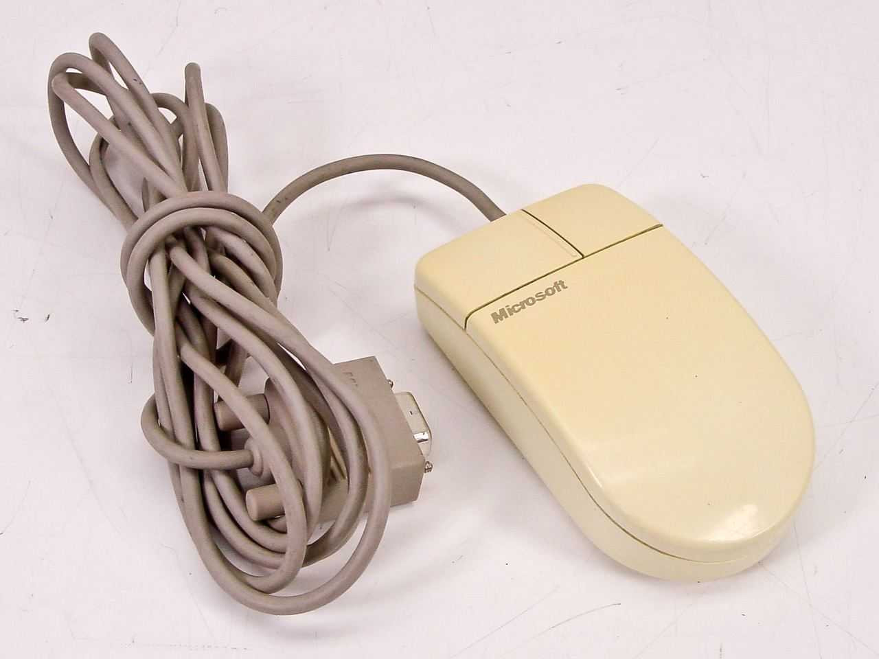 Vintage Artec 4-button serial mouse DB-9 for MS-DOS Windows