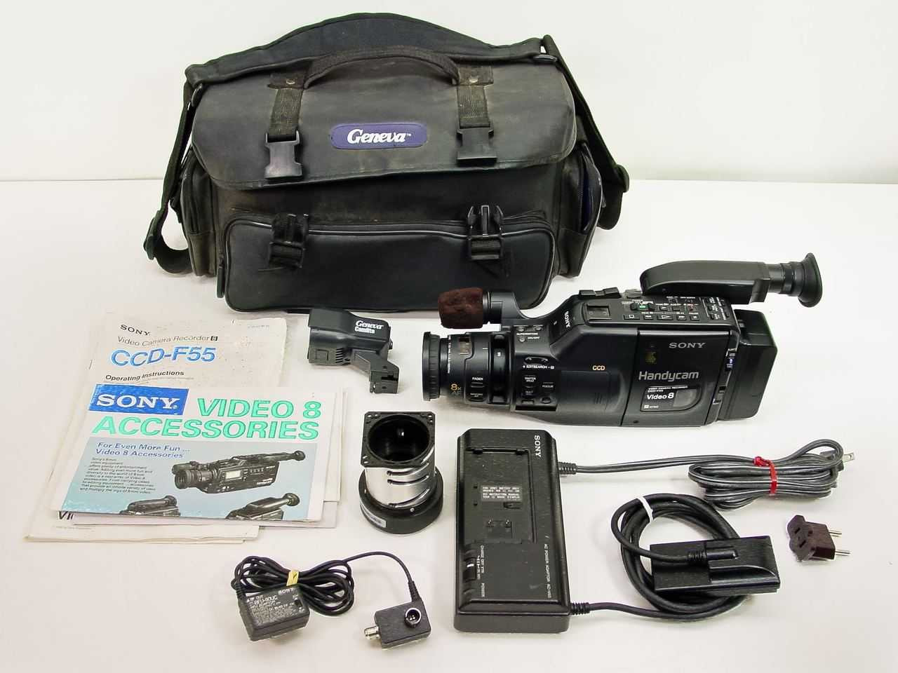 Sony CCD-F55 Handycam Video 8 Camcorder DC 6V