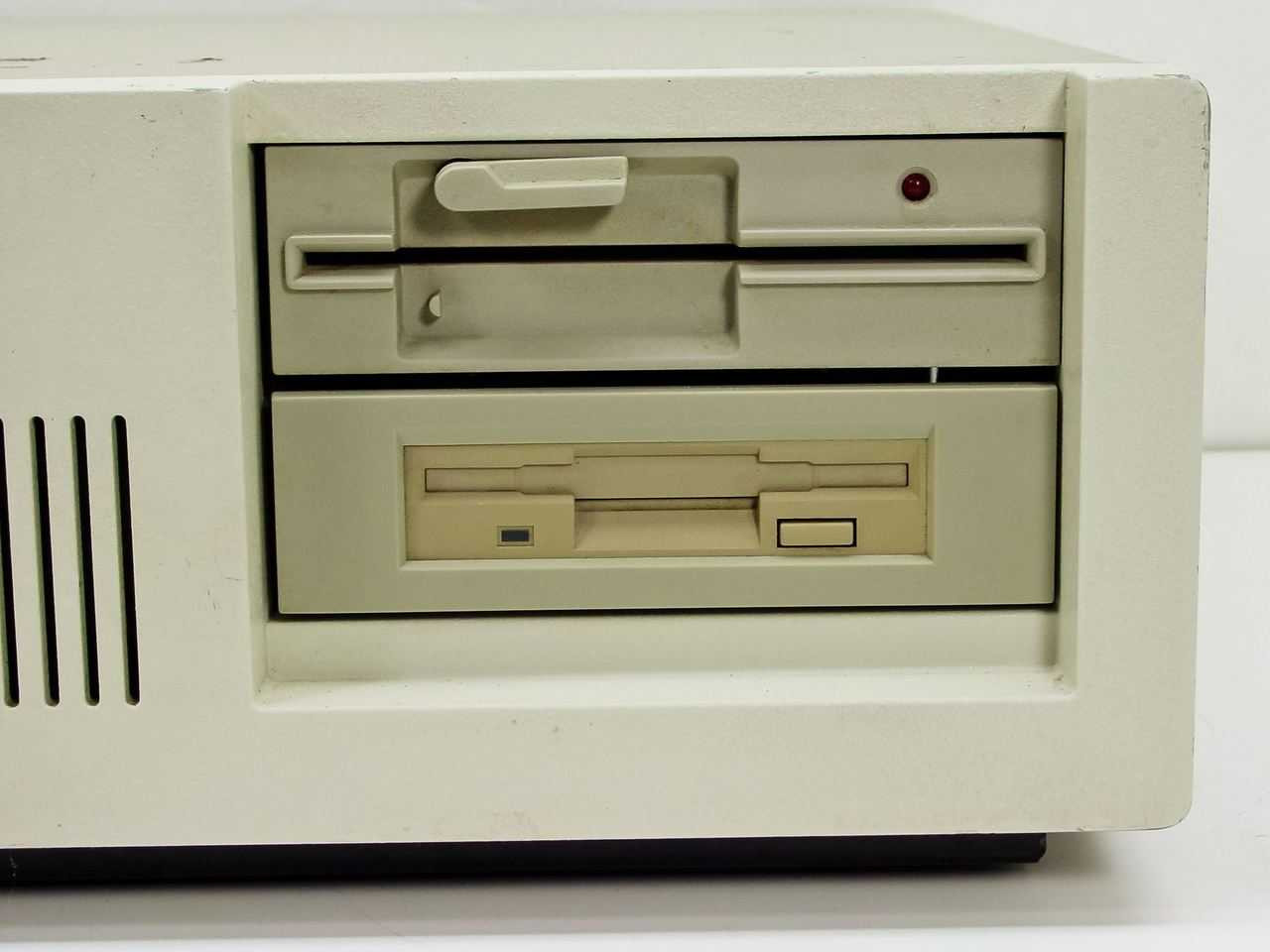 IBM 5170 386 SX-16 MHz with Cyrix 387 Desktop Computer