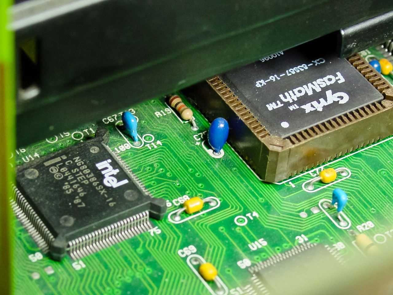 IBM 5170 386 SX-16 MHz with Cyrix 387 Desktop Computer