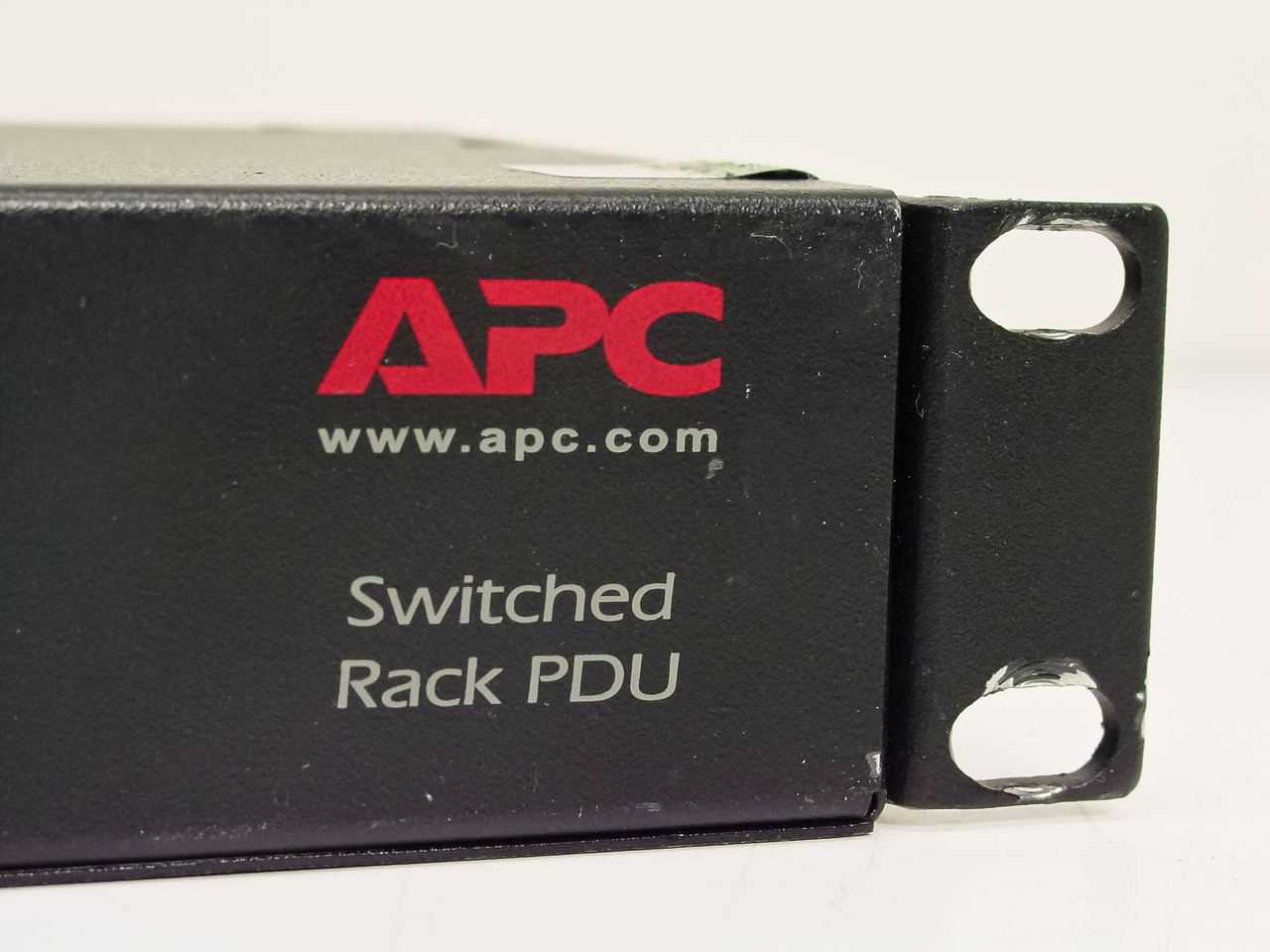 APC AP7901 Switched Rack PDU 1U Power Strip 20 Amp