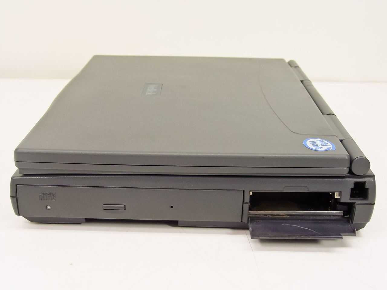 Winbook FX Laptop Pentium 1 133MHz w/ Docking Station