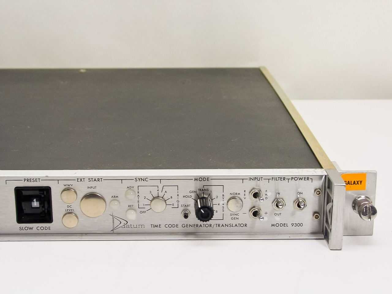 Datum 9300 Time Code Generator / Translator