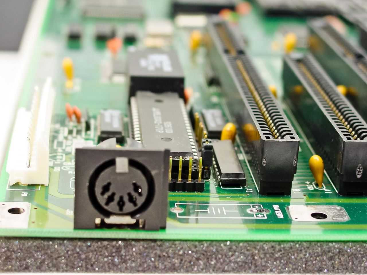 Yページ Sinclair I/O Board Completed Over 30 Years Later | Hackaday