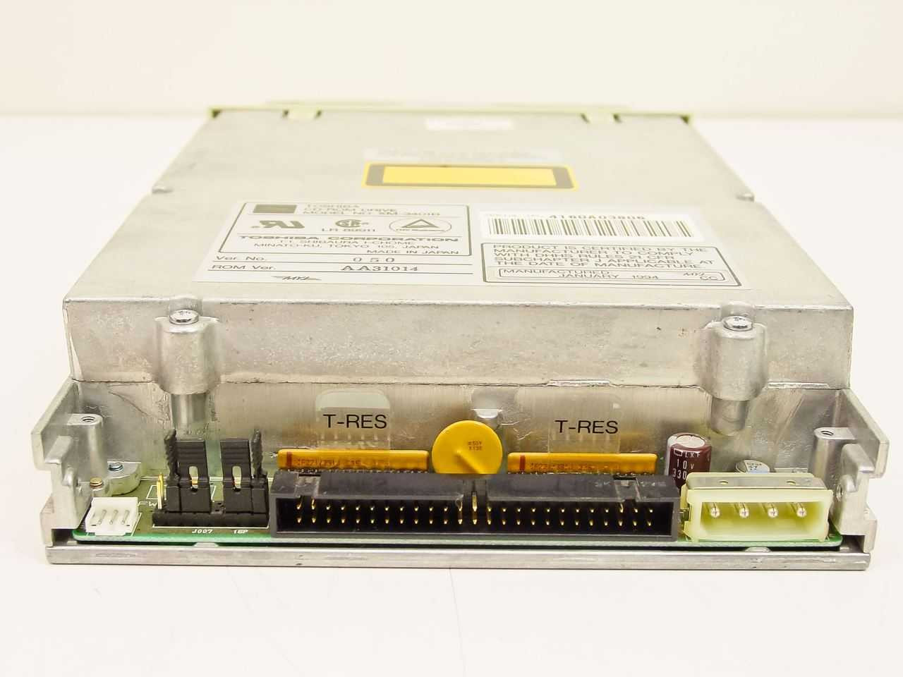 Toshiba XM-3401B 4x Internal SCSI CD-ROM Drive w/ Caddy Toshiba XM-3401B 4x Internal SCSI CD-ROM Drive w/ Caddy