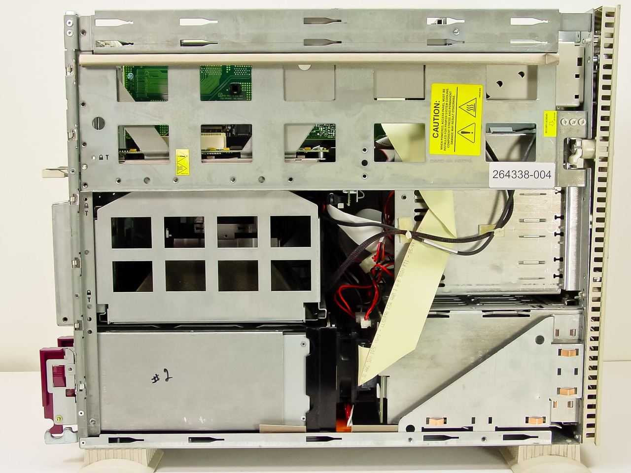 Compaq ProLiant 1600 Tower Server PIII 550MHz 256MB