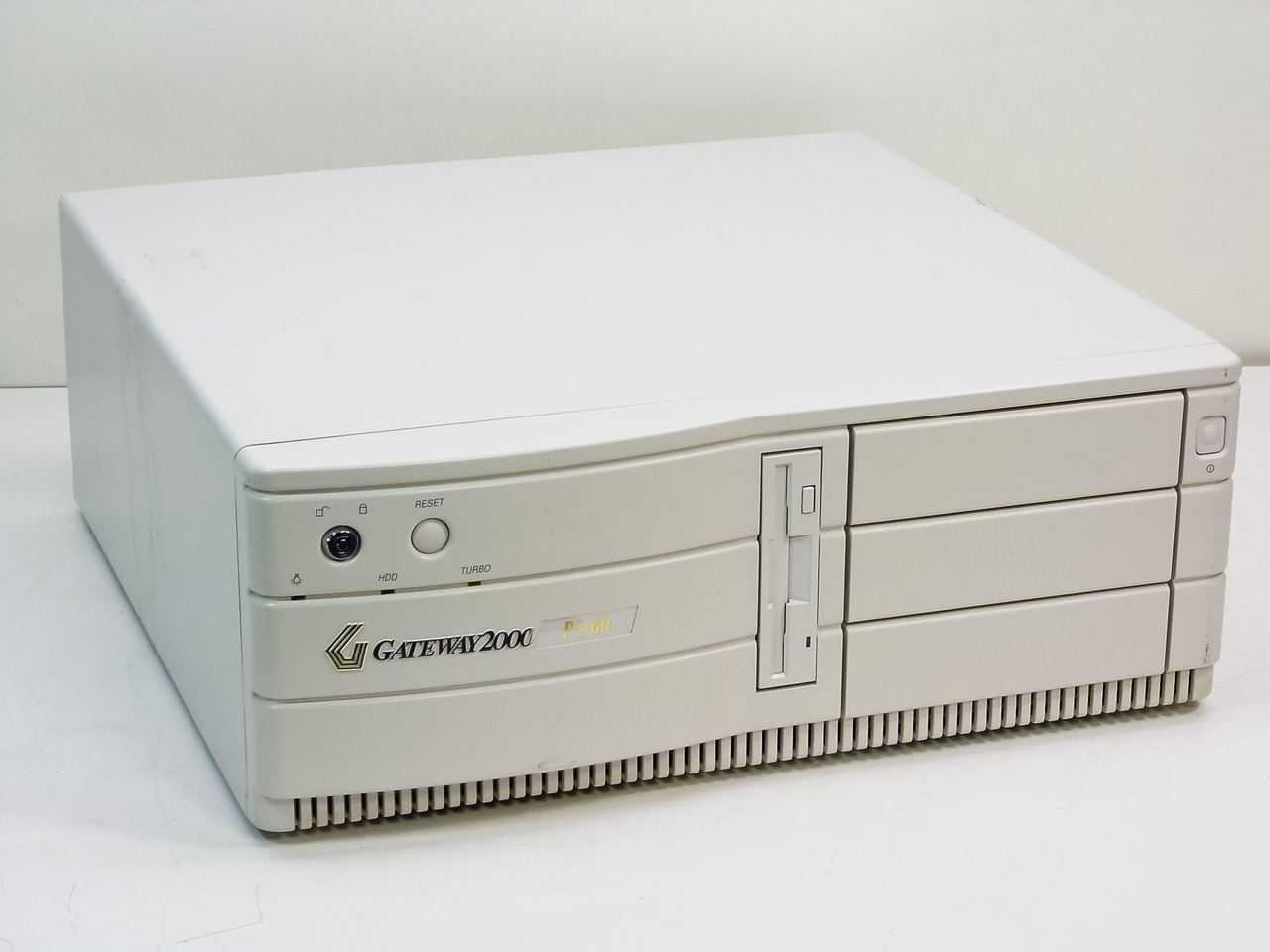 Gateway 2000 P5-60 Baby AT Pentium 60MHz Desktop PC
