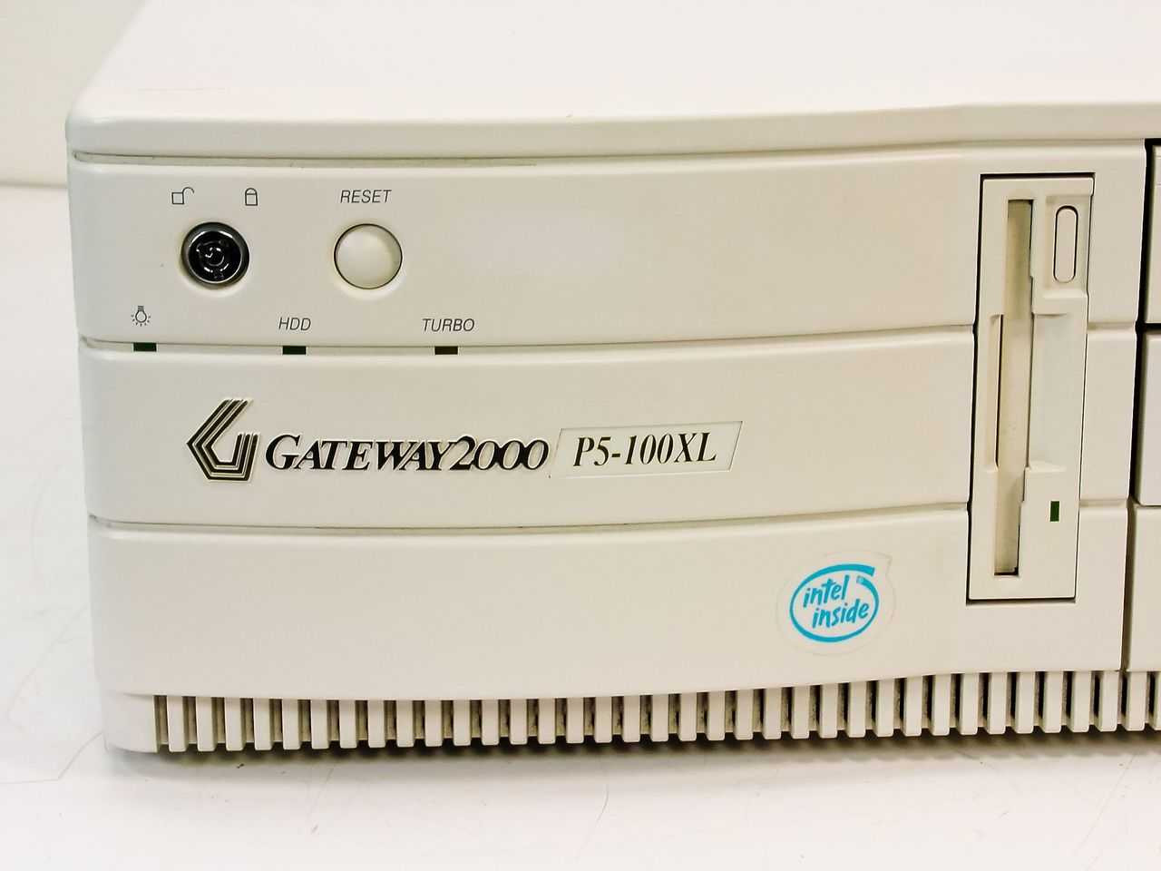 Gateway 2000 P5-100XL Pentium 100MHz Desktop PC 16MB