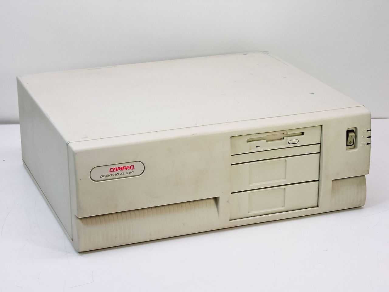 Compaq Deskpro XL 590 Pentium 90MHz Desktop PC 16MB 1GB