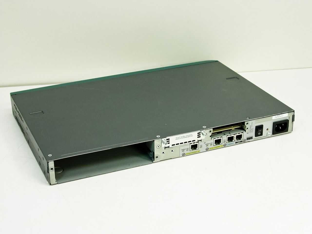 Cisco 2621XM ＋ ASYNC16A ＋ 72-0845-01 Cisco 2621XM ＋ ASYNC16A ＋ 72-0845-01