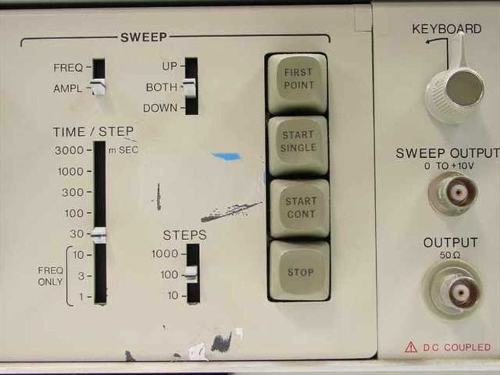 Hewlett Packard 3330B Automatic Synthesizer 1 Sweep Output w