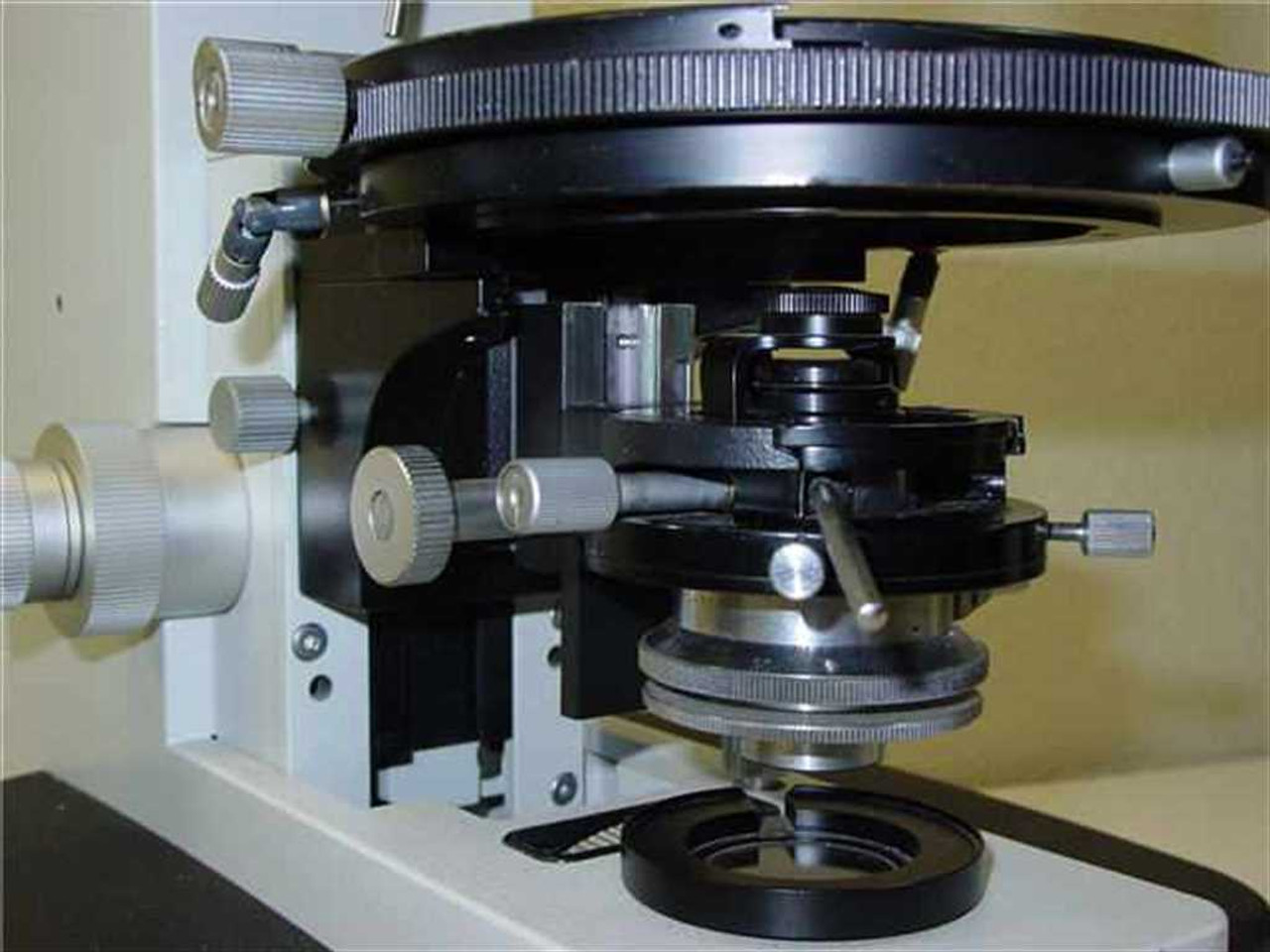Leitz / Wetzlar Orthoplan Trinocular Microscope 0.8x w Leitz / Wetzlar Orthoplan Trinocular Microscope 0.8x w