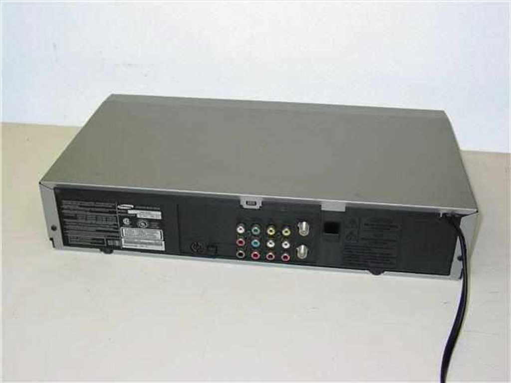 Samsung DVD-V8500 DVD/VHS DUAL DECK with Progressive Scan