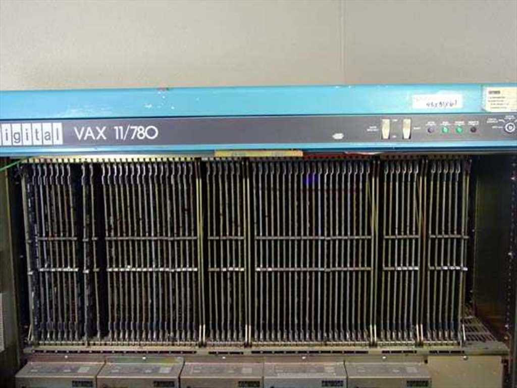 Digital 11/780 DEC VAX 11/780 Computer Vintage 1977 Mainframe