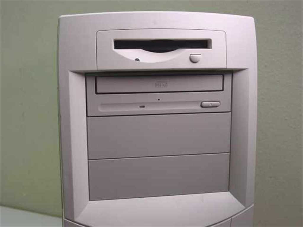 HP D7957T Vectra VLi8, Pentium 3 450MHz, 256 MB, 15GB, CD-RO HP D7957T Vectra VLi8, Pentium 3 450MHz, 256 MB, 15GB, CD-RO