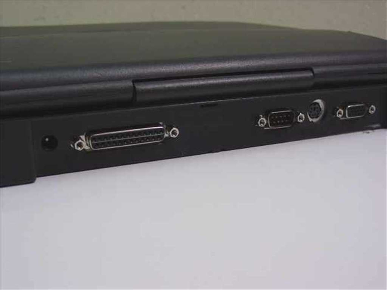 Compaq Armada 1125 100MHz Laptop 16Mb RAM 800Mb HDD PARTS UNIT