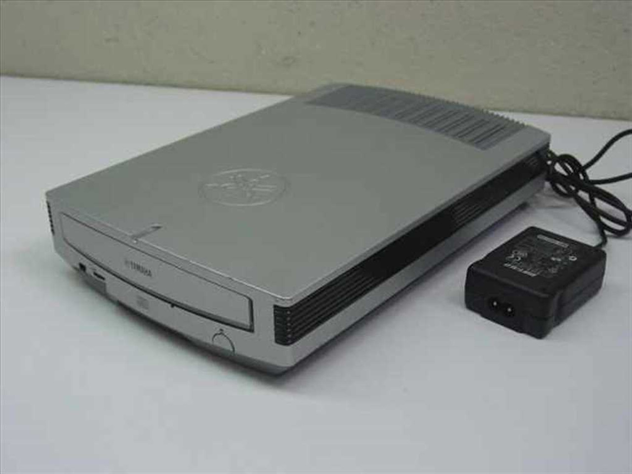 Yamaha CRW-F1UX External CD ROM Drive Rewritable USB 2.0