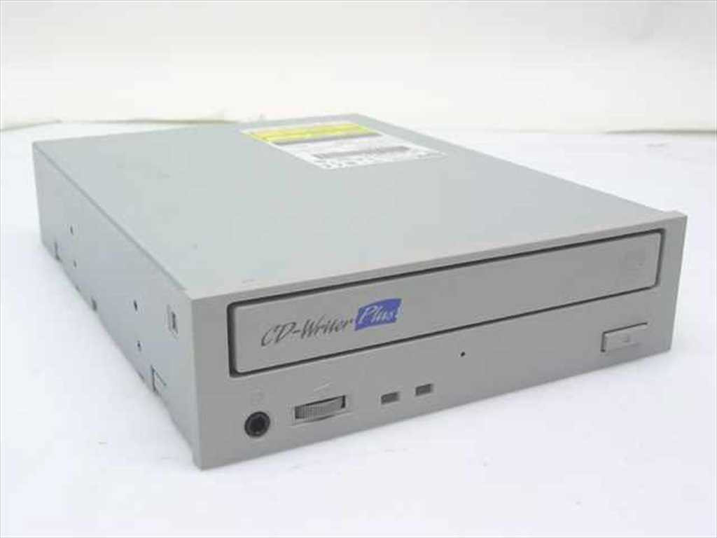 Teac CD-W54E 4x4x32 IDE ATAPI Internal CD-RW Drive 1977057A-67