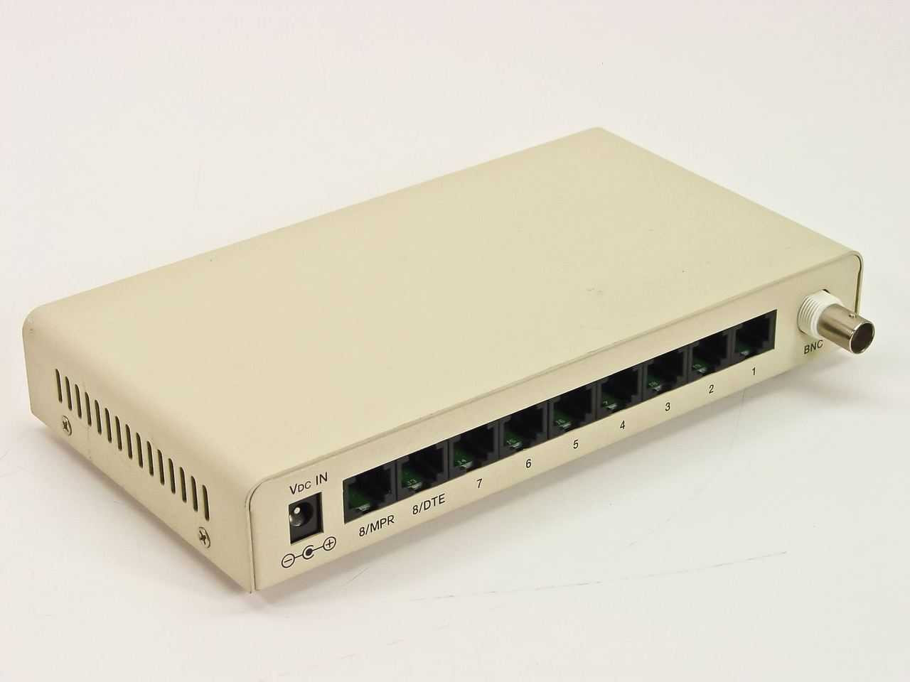 Generic 8-Port Hub Ethernet 10 Base-T EN-800A with COAX