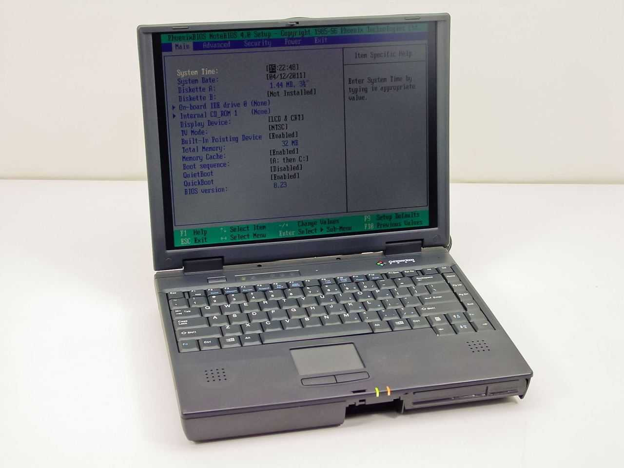 Gateway 2000 Solo 9100 Laptop 233MHz MMX 32MB — Parts