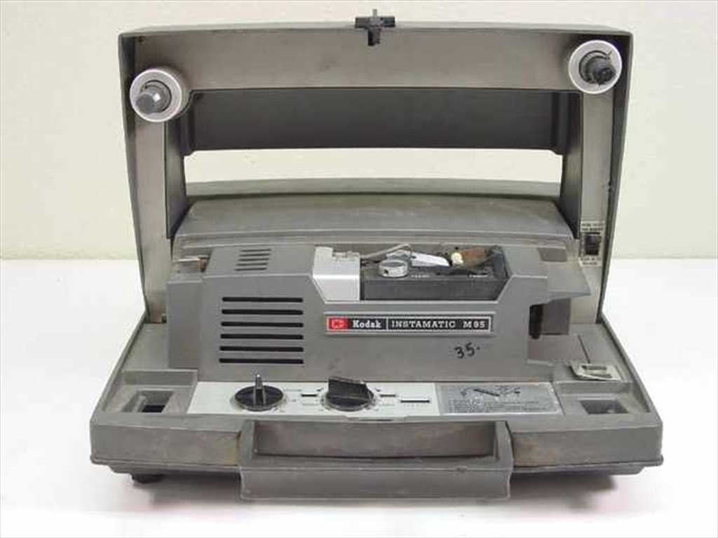 Kodak Instamatic M95 Super 8 Movie Projector for Parts