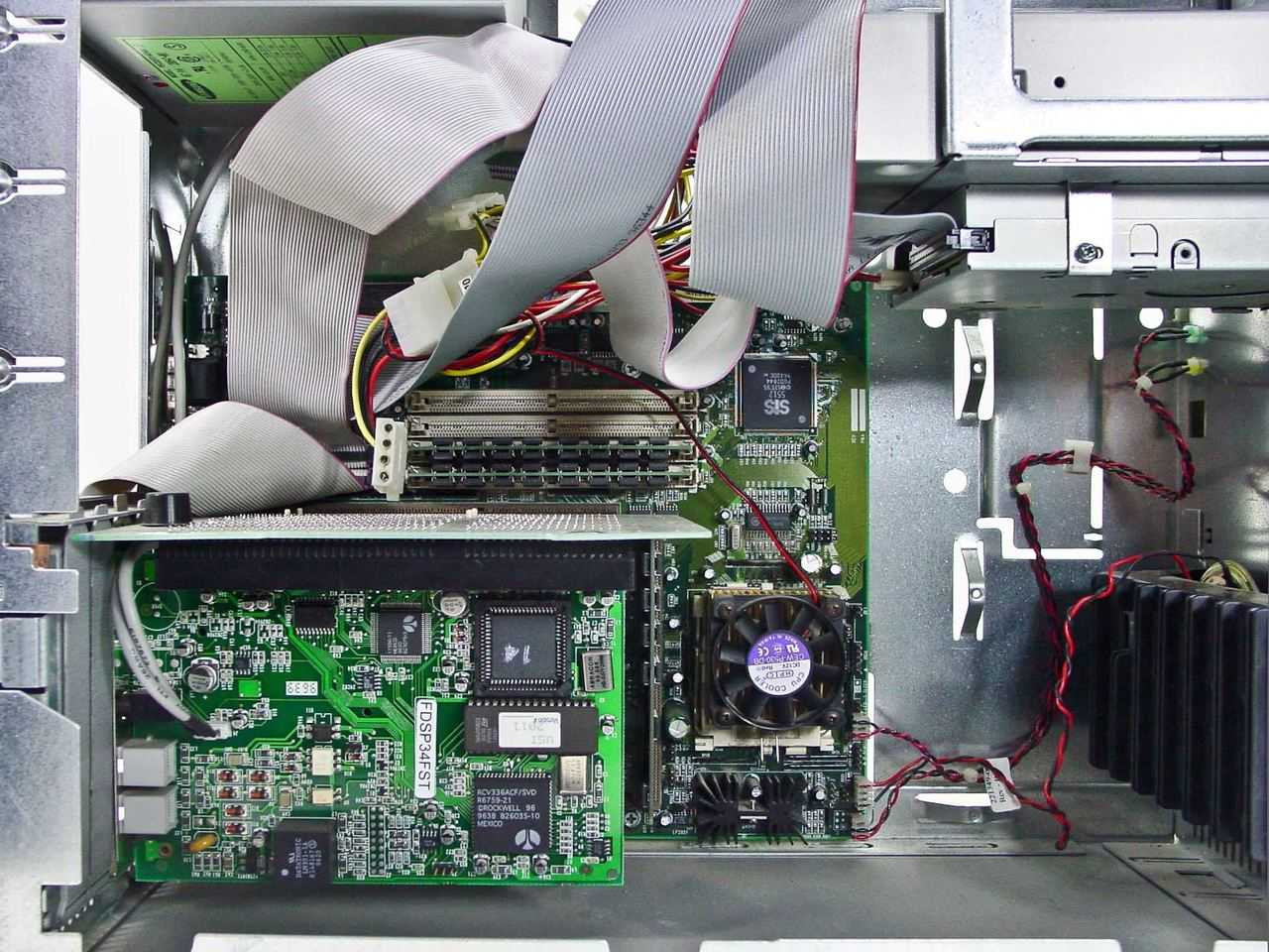 AST Adventure Plus 5166 Cyrix 133MHz, 16MB Ram, No HDD Tower Computer