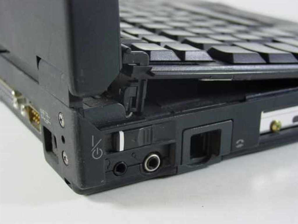 IBM 9546-U22 760C Thinkpad Laptop