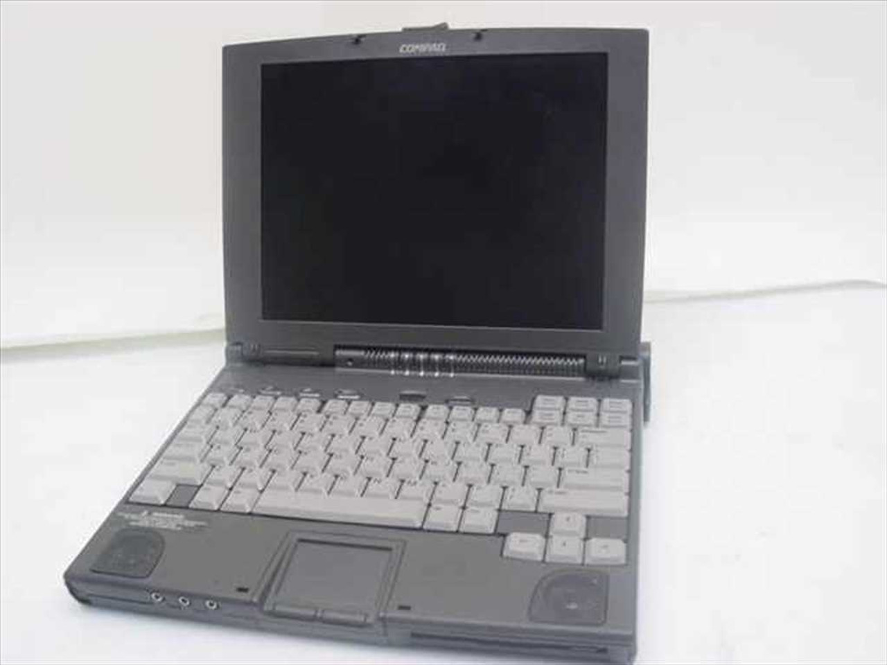 Compaq Armada 4120 P120Mhz 16 MB Ram 1 GB HDD Laptop