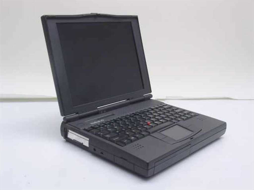 WinBook FX Pentium I 133MHz 40 MB Ram Laptop Vintage